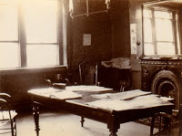 Old picture of an office from the 1800s